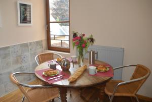 Maisons de vacances Gite de charme en Sologne, sejour en famille, jardin, riviere, jeux, nature & detente : photos des chambres