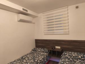 Estudio moderno con WiFi y aire acondicionado Centro de La Jonquera junto a la frontera