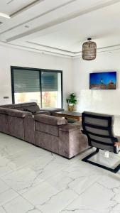 Spacieuse villa oued cherrat bouznika