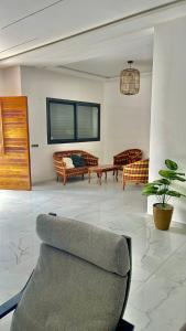 Spacieuse villa oued cherrat bouznika