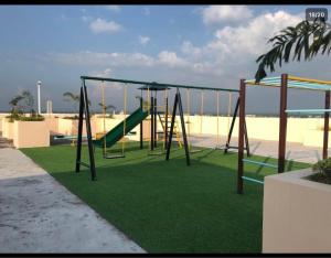 Riverside 2 Bedroom 6Beds Near SM Naga, Landers, S&R and Robinson Naga