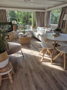 Sfeervolle woodlodge op 5 sterren vakantiepark Krieghuusbelten