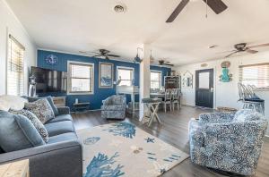 Wright on Paradise - KDH MP 7.5, Beach 260 Yds, Foosball, Pets OK, Rooftop Deck, YR Flex Stays