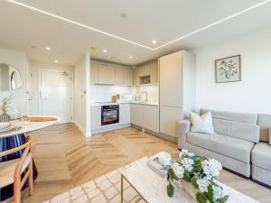 1 Bed Flat - Sleeps 2 - Parking - Wifi