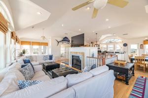 C9678 Swandipity - Panoramic Unobstructed Ocean Views, Pool!