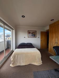 Room in Apartment Near Reforma