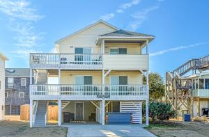 K1343 Southern Comfort - Semi-oceanfront, just a short walk to the beach