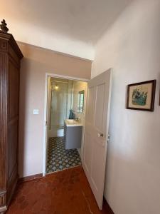 Entire house in Provence with beautiful views