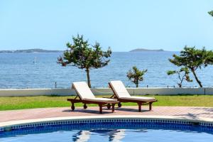 Villa Mar de Luz - Seafront Residence - 4hvězdičkové hotely ve městě Santa Eularia des Riu