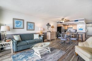 0208 Waters Edge Resort condo