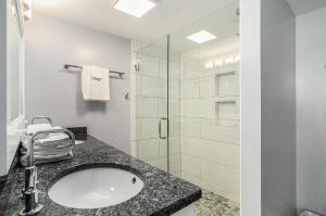 0212 Waters Edge Resort condo