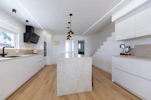 Casa Descubrimiento - Dúplex Moderno con Jardín a 5 minutos de la Playa de Vera