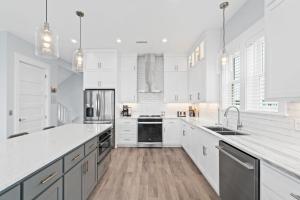 Golden Hour by Coastline Vacation Rentals