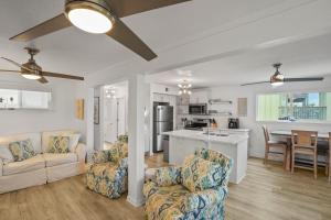 Vitamin Sea by Coastline Vacation Rentals