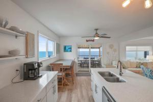 Vitamin Sea by Coastline Vacation Rentals
