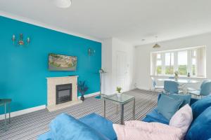 Luxehome-3BR-7guest-Freeparking-garden