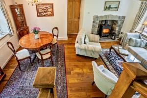 Kingfisher River Retreat