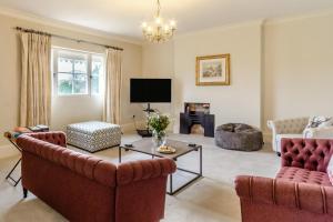 North Wing Top Apartment