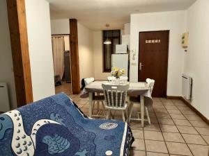 Apartment 6