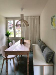 Ridiculously amazing views, cool apartment too!