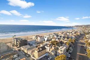 Ocean Views Steps to Beach Rooftop Firepit