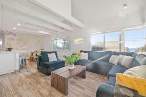 Ocean Views Steps to Beach Rooftop Firepit