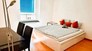 Central Zurich Flats with Balcony Hilda Self CheckIn