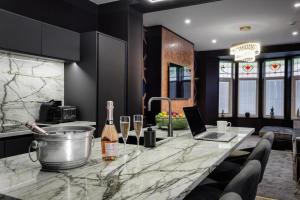 Swish Luxury Holiday Apartments 2