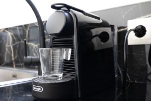 Pagrati Sunlit Penthouse