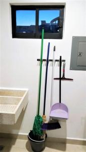 A residence with 4 bedrooms in a private community with a swimming pool