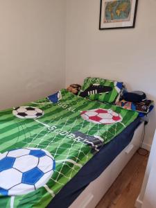 Fabulous two bedroom flat with concierge