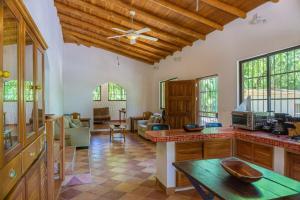 Casa Francesca Beautiful house with a large garden