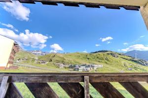 Cozy 1BR Mountain View Apartment - Ski-In Ski-Out, Val Thorens