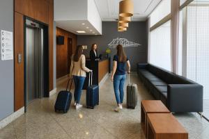 Flat Praia do Canto 2Q-2B Long Stay TRIÂNGULO DAS BERMUDAS