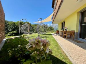 Cozy & Chic - Apartment with a private patio