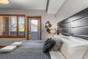 3 Bedroom Condo by Canadian Rockies Vacation Rentals