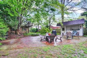 Spacious Antique Charm Home by Leavetown Vacations