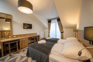 Grand Stasinda Bal Sylwestrowy Animacje Własny Stok Dwa Posiłki Bogaty Bufet Baseny Kręgielnia Grota Sauny Squash Siłownia Place Zabaw Widoki 1000mnpm