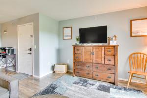 Branson Family Fun Awaits Condo with Pool Access