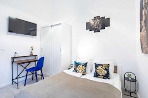 Central Comfort with a Chic Touch