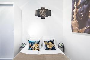 Central Comfort with a Chic Touch