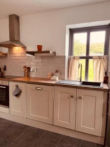 Lavender Lane Country cottage , Furbo