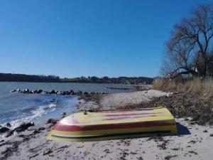 6 person holiday home on a holiday park in Hejls