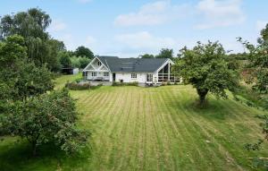 Cozy Home In Aarup With Wifi