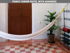 Villa con piscina para 6 personas en camas y 2 Hamacas Ado 69