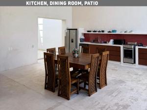 Villa con piscina para 6 personas en camas y 2 Hamacas Ado 69