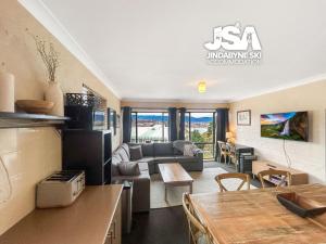 Alpine Mountain View 44