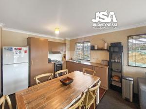 Alpine Mountain View 44