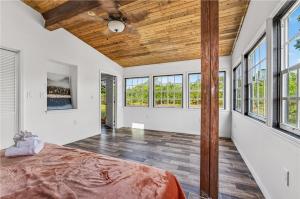 Relaxing Family Retreat in the Heart of Sebastian home