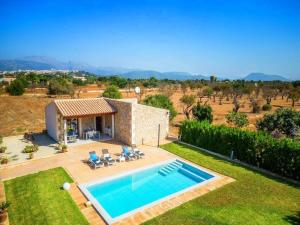 Countryside villa in Búger with pool